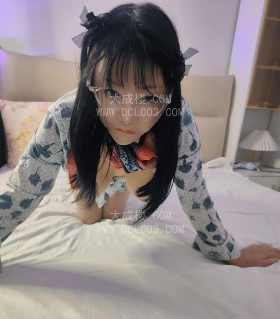 南京南站大胸老师